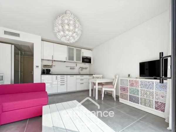 Appartement à vendre 1 pièces BORMES LES MIMOSAS (83), résidence standing, Terrasse sud + PARKING COUVERT + CAVE