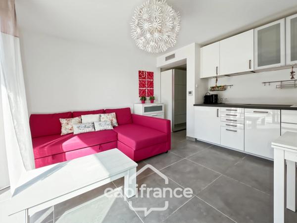 Appartement à vendre 1 pièces BORMES LES MIMOSAS (83), résidence standing, Terrasse sud + PARKING COUVERT + CAVE