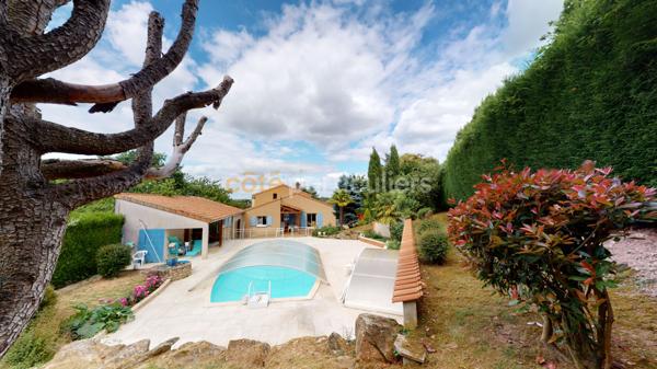 Vente Maison160 m² - 7 Pièces - BRESSUIRE (79300)