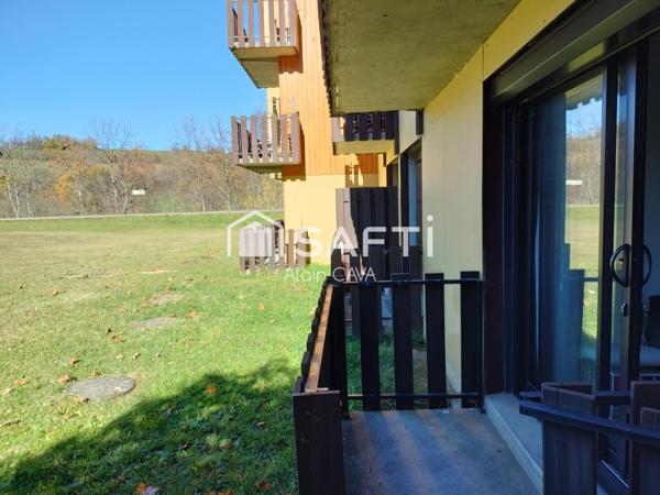 Studio de 26m² en rez de jardin avec petite terrasse donnant sur un jardin