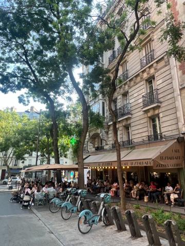 BEAU LOCAL COMMERCIAL DE 33M2 + CAVE ,VENDU LOUE , QUARTIER PYRENNEES JOURDAIN ,