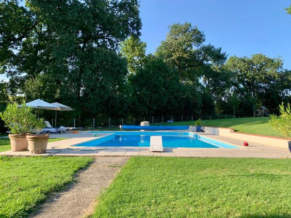 Saint-Clar (32380) MAISON ANCIENNE EN PIERRE RÉCEMMENT RÉNOVÉE, AVEC MAISON D’AMIS, PISCINE ET JARDIN CLÔTURÉ, SUR PRÈS DE 8 000