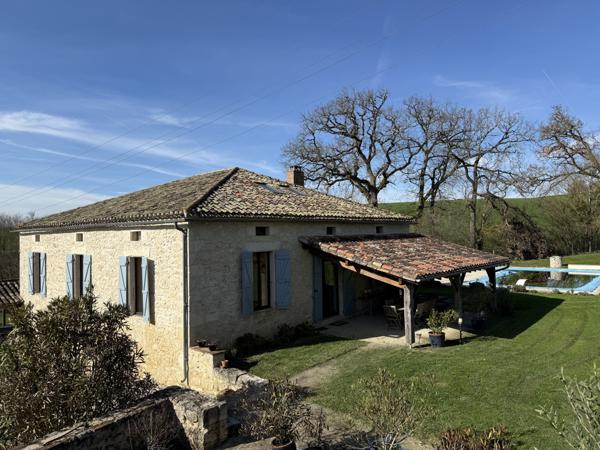 Saint-Clar (32380) MAISON ANCIENNE EN PIERRE RÉCEMMENT RÉNOVÉE, AVEC MAISON D’AMIS, PISCINE ET JARDIN CLÔTURÉ, SUR PRÈS DE 8 000