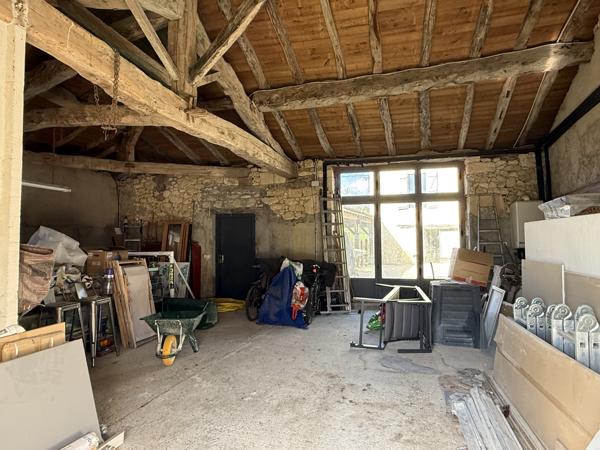 Saint-Clar (32380) MAISON ANCIENNE EN PIERRE RÉCEMMENT RÉNOVÉE, AVEC MAISON D’AMIS, PISCINE ET JARDIN CLÔTURÉ, SUR PRÈS DE 8 000