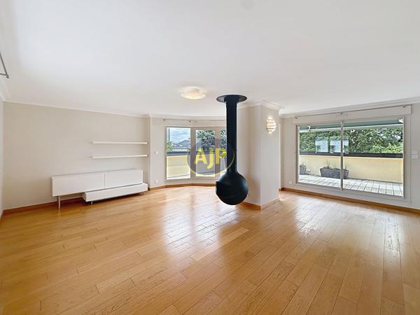 Location appartement Nantes : 2 137 € - AJP Immobilier Nantes Jouzel