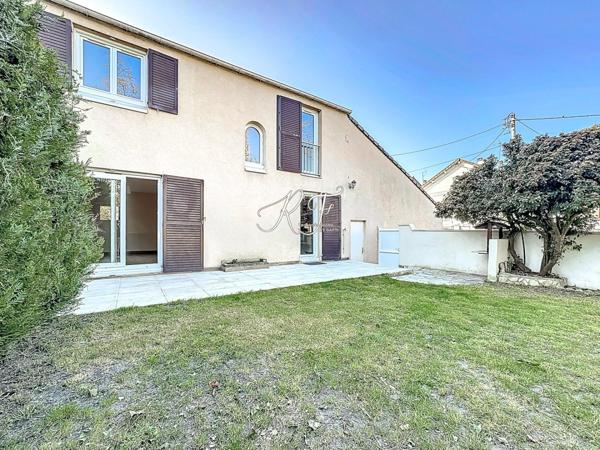 Maison avec 3 chambres, bureau et grand jardin