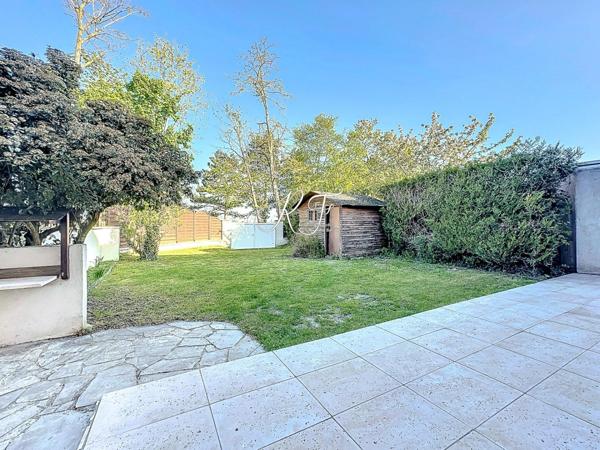 Maison avec 3 chambres, bureau et grand jardin