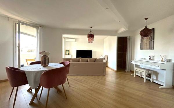 Appartement à vendre    4 pièces • 84,88 m2 Marseille 9