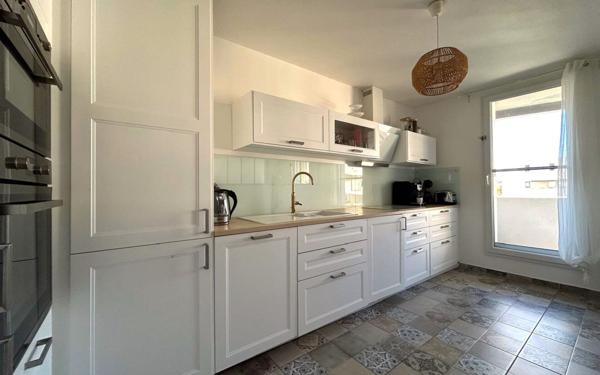 Appartement à vendre    4 pièces • 84,88 m2 Marseille 9