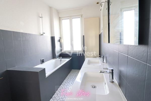 immeuble 4 appartements libres et une maison