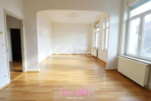 immeuble 4 appartements libres et une maison