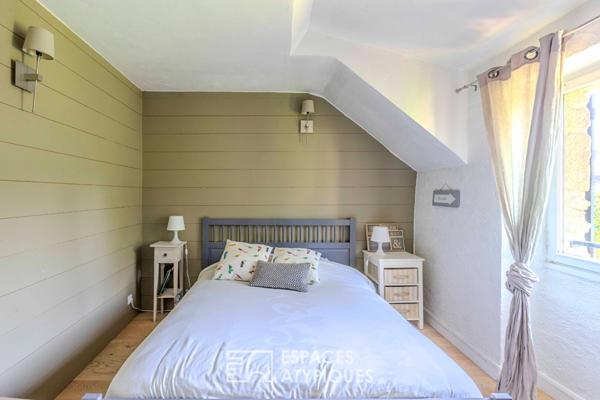 Maison familiale en pierre, terrasses, écrin de verdure à deux pas de Nantes