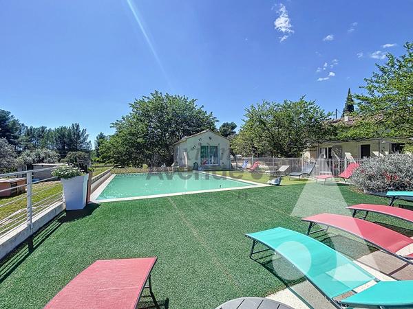 Maison 10 pièces 251 m2