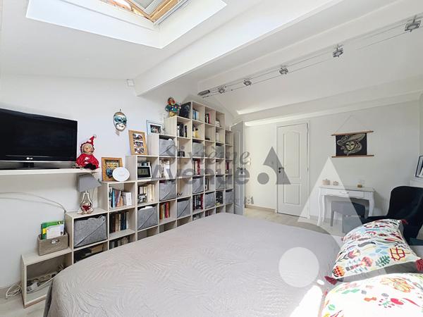 Maison 10 pièces 251 m2