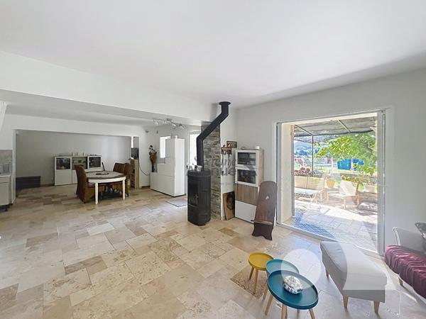 Maison 10 pièces 251 m2