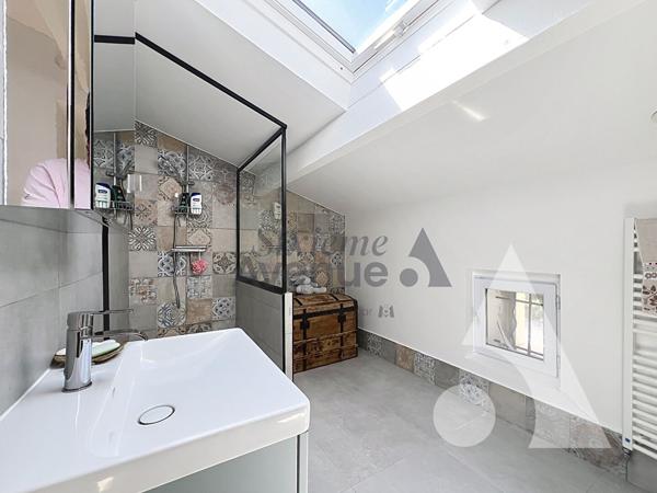 Maison 10 pièces 251 m2