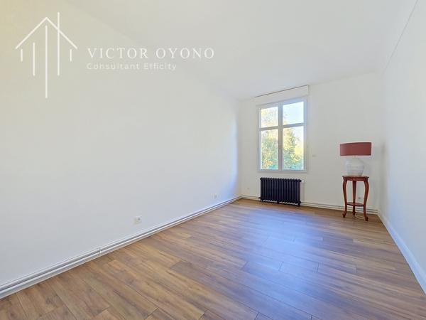 Appartement
         5 pièces
        - 132 m² 267 000 € *