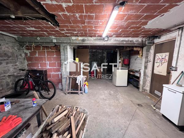 Immeuble de rapport proche des commodités