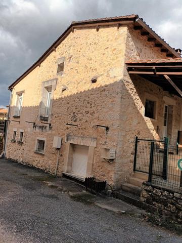 Charmante Maison en pierres avec dépendances