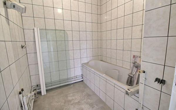 Appartement à vendre    2 pièces •  Oloron-Sainte-Marie