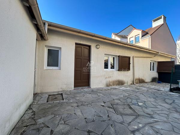 Maison Poissy 2 pièce(s) 31 m2 175 000 € ** - Référence 8619