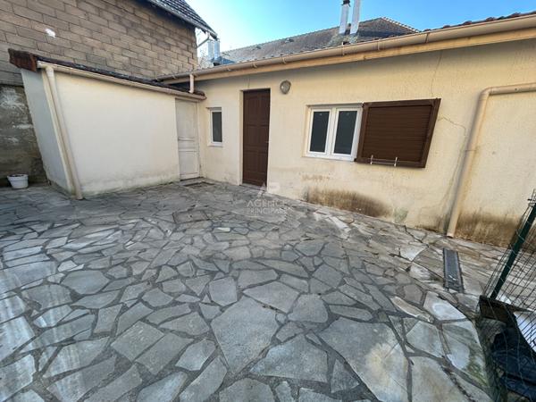 Maison Poissy 2 pièce(s) 31 m2 175 000 € ** - Référence 8619