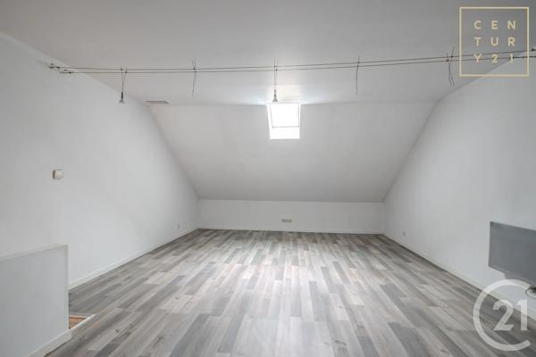 Maison à vendre  6 pièces - 102,74 m 2   HAUTMONT  - 59