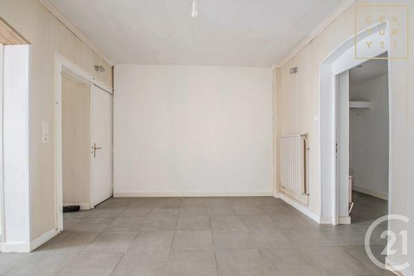 Maison à vendre  6 pièces - 102,74 m 2   HAUTMONT  - 59