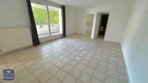 Appartement à louer 2 pièces 55.88m²
