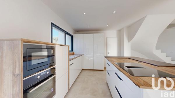 Maison à vendre 5 pièces 108 m² Eyguières