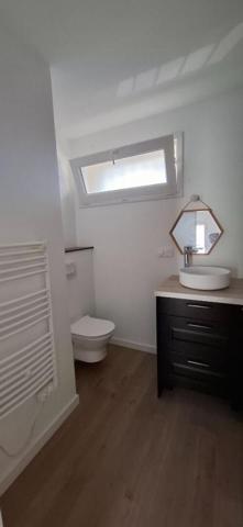 Maison Centre Village Saint Etienne Du Bois 5 pièce(s) 115 m2