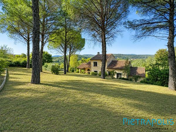 EXCLUSIVITÉ - BÉDARIEUX - Sur les hauteurs : sur un terrain arboré de 1 795 m², Maison T5 totalisant 182 m², garage