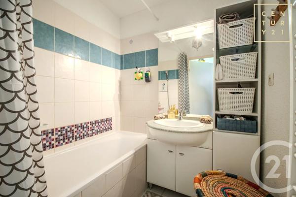 Appartement F2 à vendre  3 pièces - 57,68 m 2   MAUBEUGE  - 59