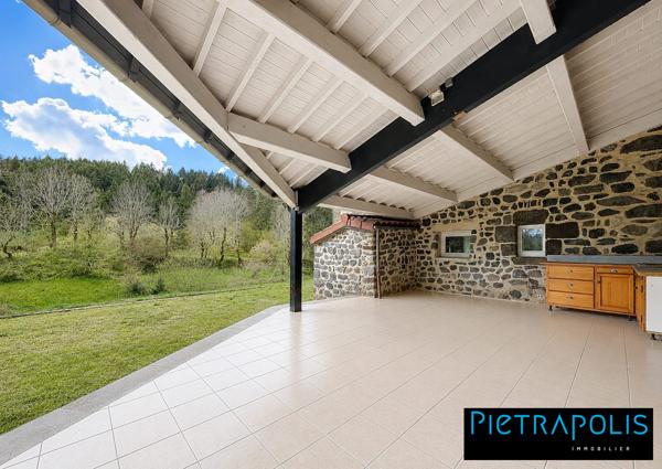 DOMAINE D'EXCEPTION AU MILIEU DES BOIS