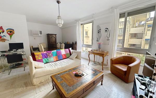 Appartement à vendre    5 pièces • 113,82 m2 Avignon