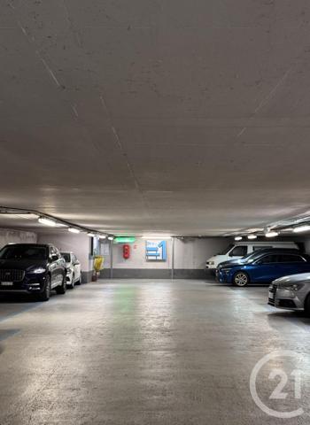Parking à vendre  12 m2 PARIS - 75018