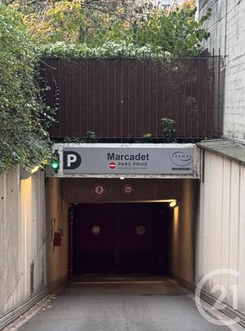 Parking à vendre  12 m2 PARIS - 75018