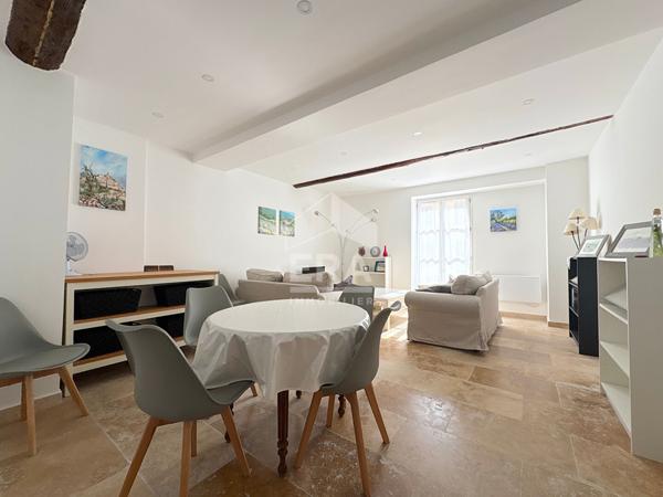 A LOUER 13650 MEYRARGUES APPARTEMENT MEUBLÉ  TYPE 3 PIÈCES AVEC CAVE
