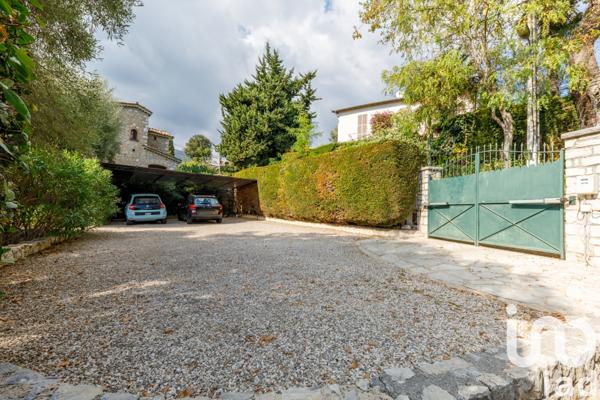 Maison à vendre 6 pièces 225 m² Vence