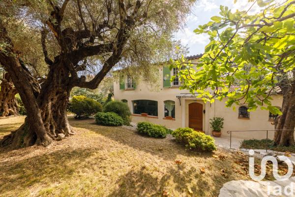 Maison à vendre 6 pièces 225 m² Vence