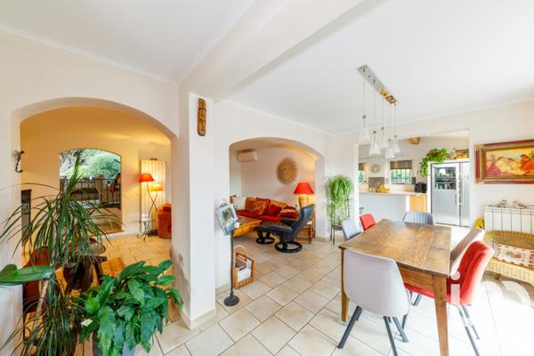 Maison à vendre 6 pièces 225 m² Vence