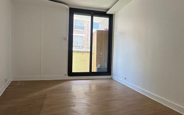 Appartement à vendre    2 pièces • 55,91 m2 Pantin