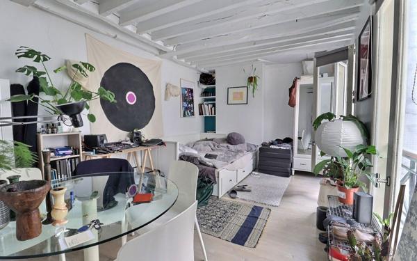 Appartement à vendre    2 pièces • 25 m2 Paris 1