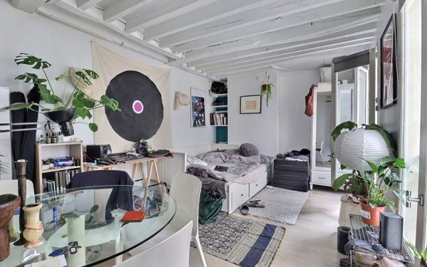 Appartement à vendre    2 pièces • 25 m2 Paris 1