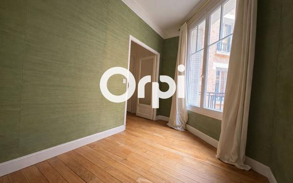 Appartement à vendre    3 pièces • 72,97 m2 Paris 20
