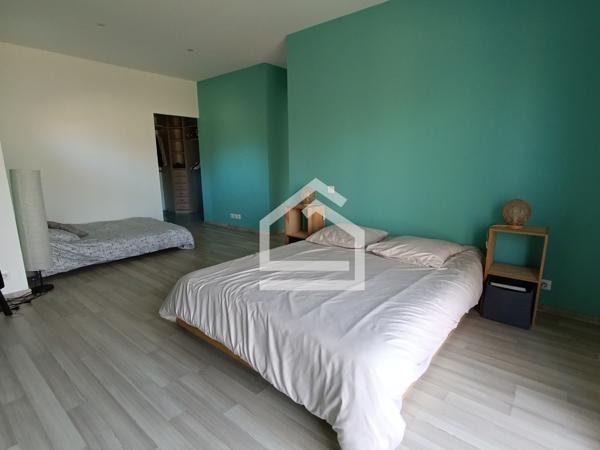 Maison 9 pièce(s) 6 chambre(s) 320 m²