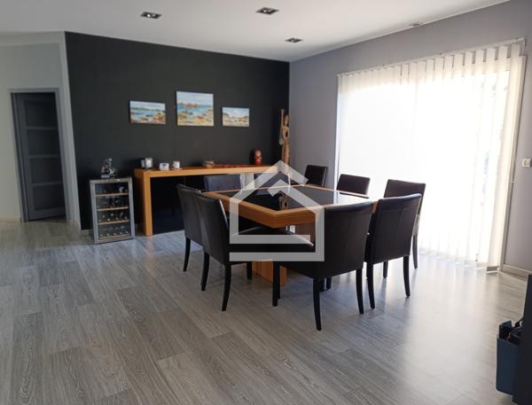 Maison 9 pièce(s) 6 chambre(s) 320 m²