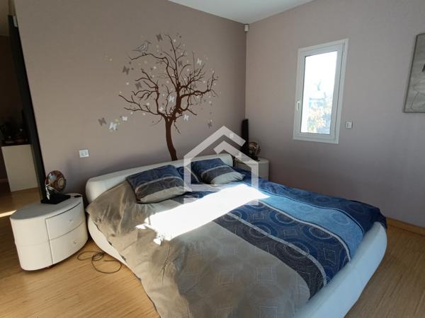 Maison 9 pièce(s) 6 chambre(s) 320 m²