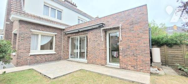 Maison à vendre à Malo-les-Bains (59240) dans le Nord (59)
MAISON semi individuelle  , sur une...