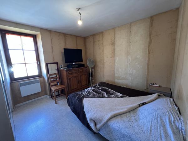 Maison
                                                                                                                                                                                                                                                                                                                        6 pièce(s)                                                                                                                                                                                                          3 chambre(s)                                                                                                                                                                                                          111  m²